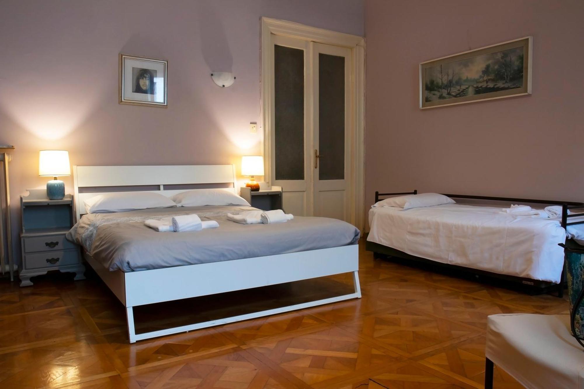 Hostel Teatro Trieste Eksteriør bilde